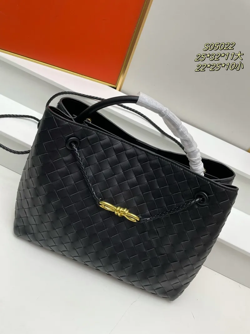 BV Black Woven Top Handle Bag S05022 - Image 3