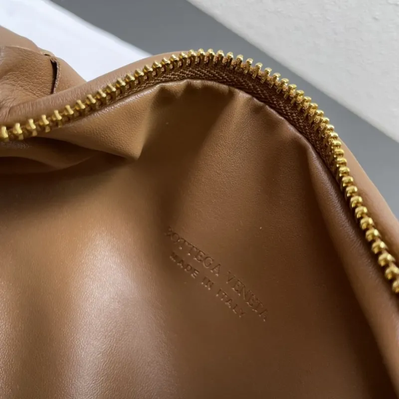 Bottega Veneta Brown Top Handle Bag S03055 23-28-8cm - Image 8
