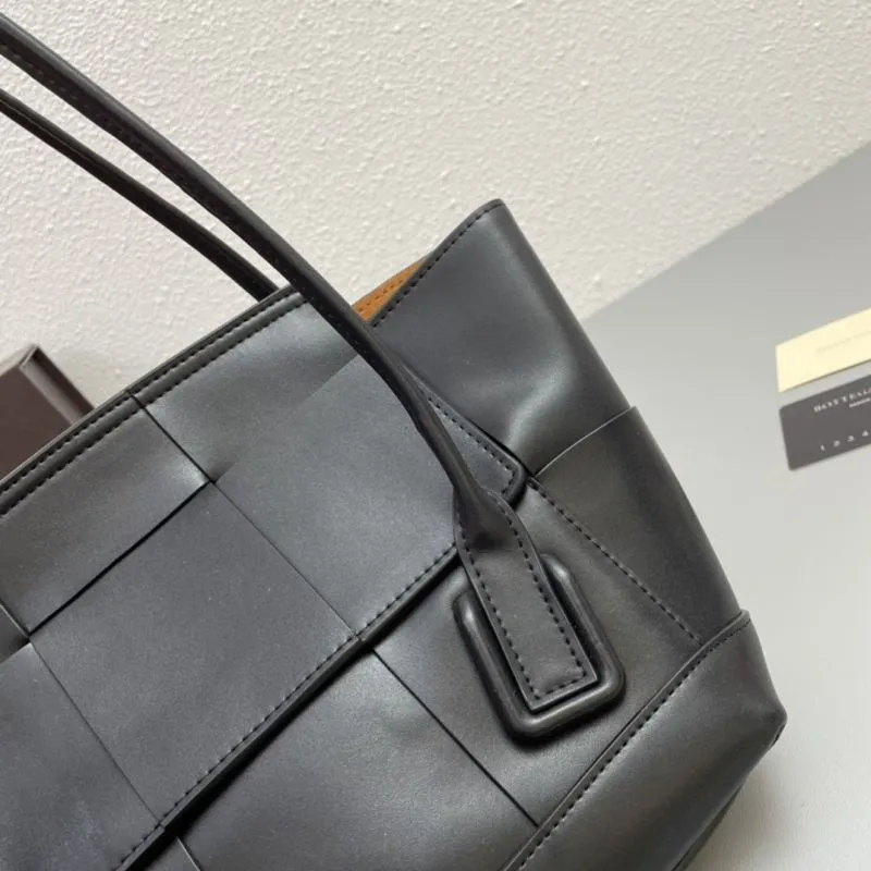 BV Handle Bags-6 - Image 4