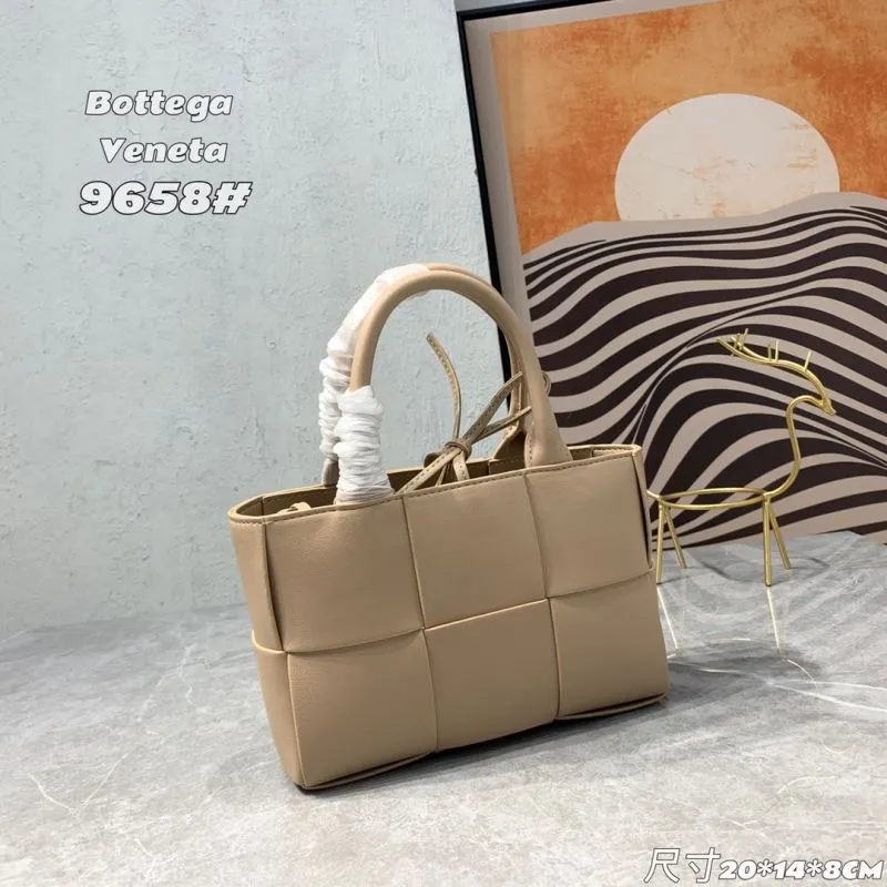 Alternative view of BV Handle Bags-20