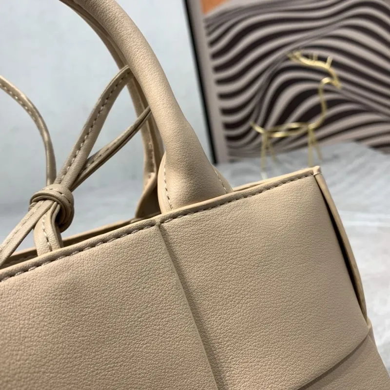 Bottega Veneta Beige Leather Tote Bag 9658 - Image 4