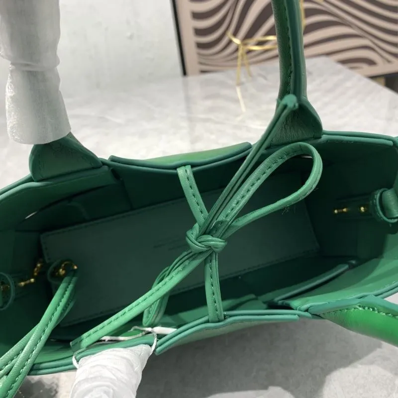 Bottega Veneta 9658 Green Leather Tote Bag - Image 7