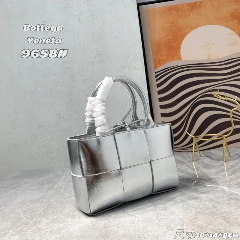 Alternative view of BV Handle Bags-22