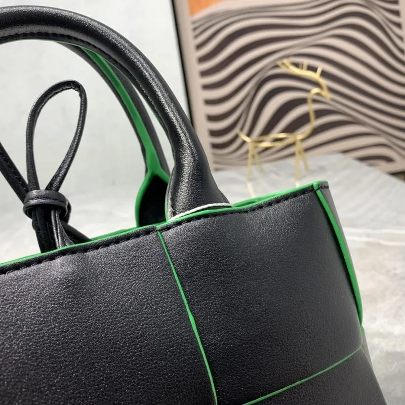 Bottega Veneta 9658 Black Green Tote Bag - Image 4
