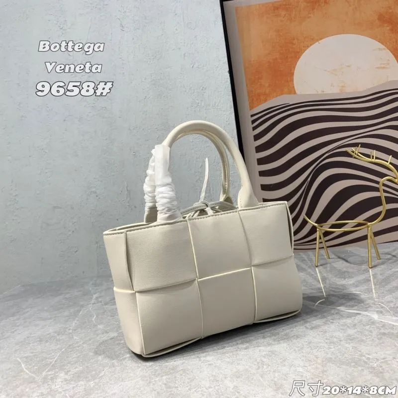 Alternative view of BV Handle Bags-26