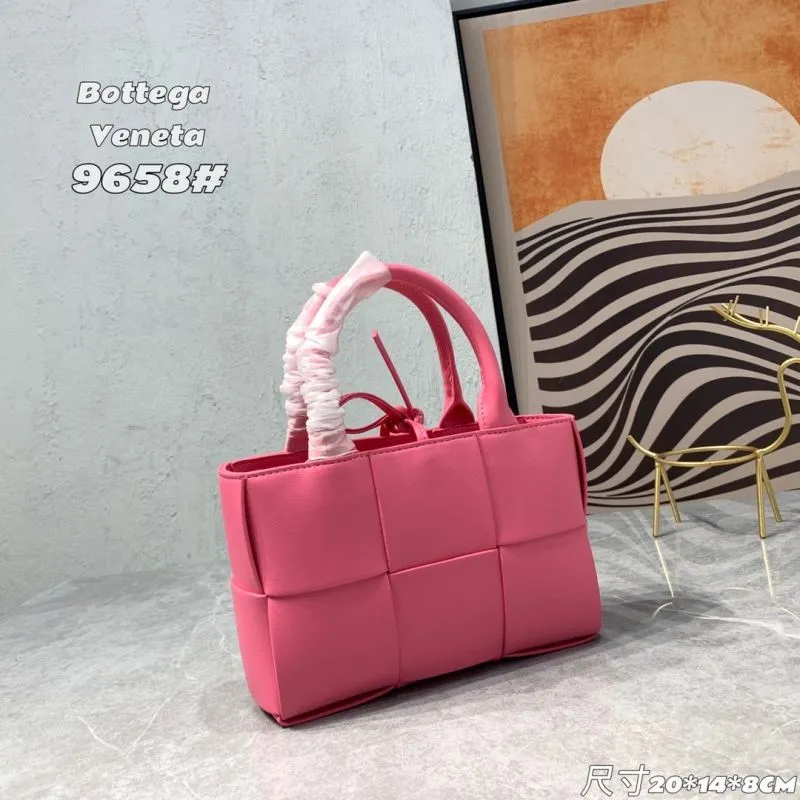 Alternative view of BV Handle Bags-27