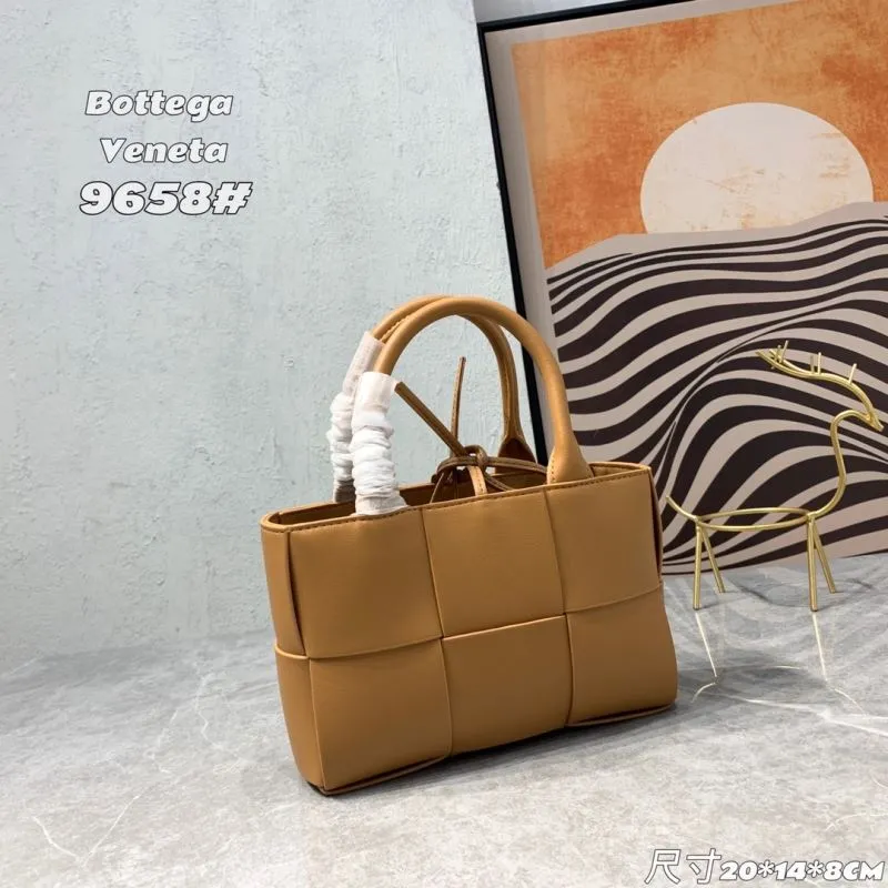 Alternative view of BV Handle Bags-28