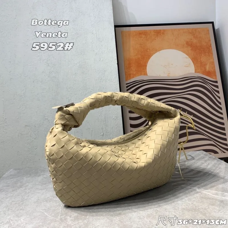 Alternative view of BV Handle Bags-30