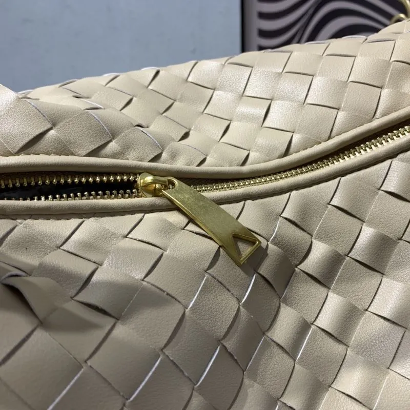 Bottega Veneta 5952 Beige Woven Hobo Bag - Image 4