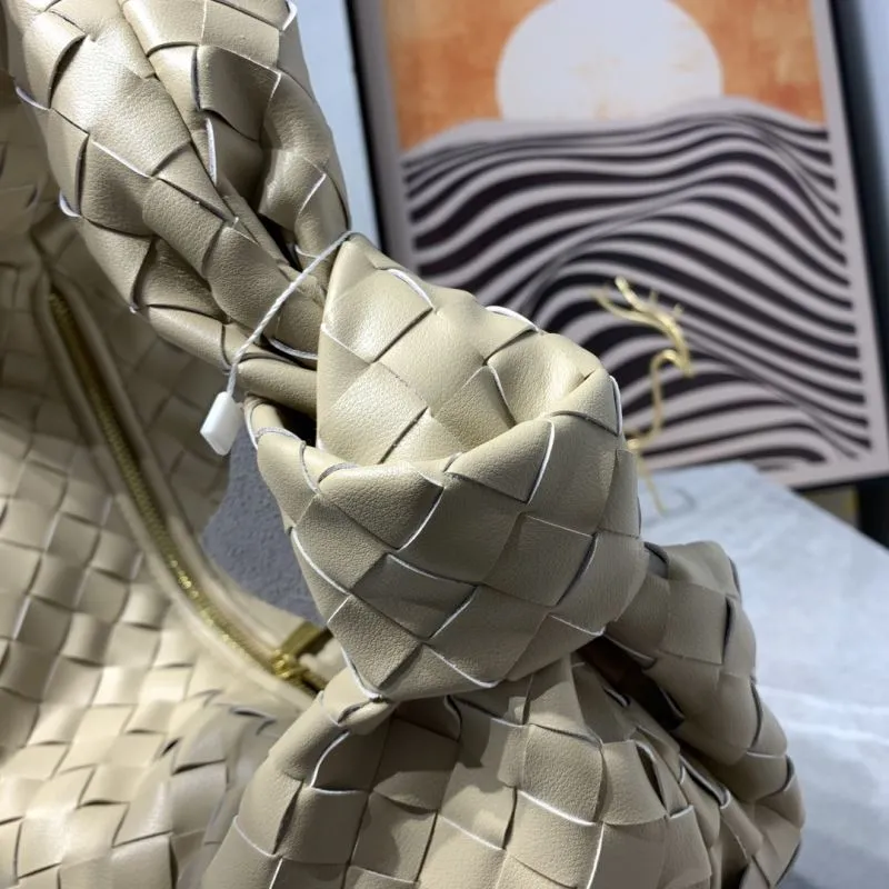 Bottega Veneta 5952 Beige Woven Hobo Bag - Image 5