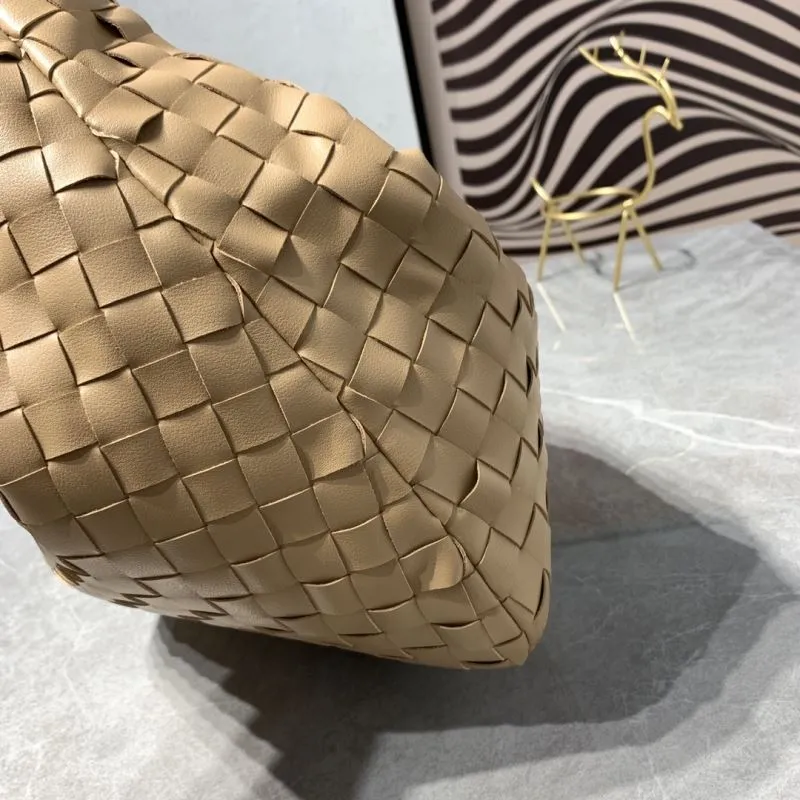 Bottega Veneta 5952 Beige Woven Hobo Bag - Image 6