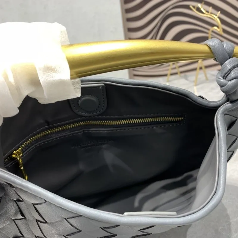 Bottega Veneta 8860 Gray Woven Leather Hobo Bag - Image 7