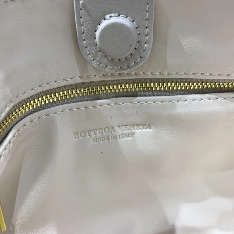 Bottega Veneta 8860 Light Gray Woven Leather Hobo Bag - Image 9