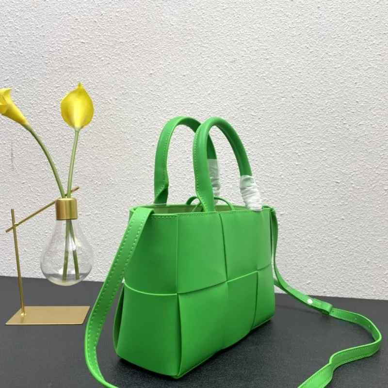 BV Bright Green Tote Handbag 8858 - Image 4