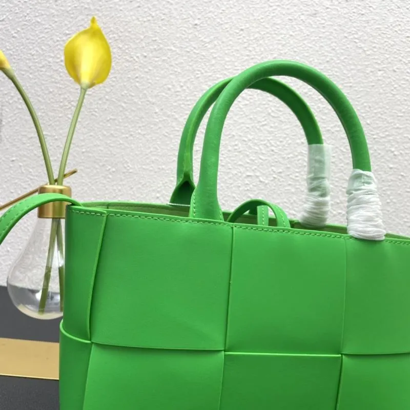 BV Bright Green Tote Handbag 8858 - Image 5