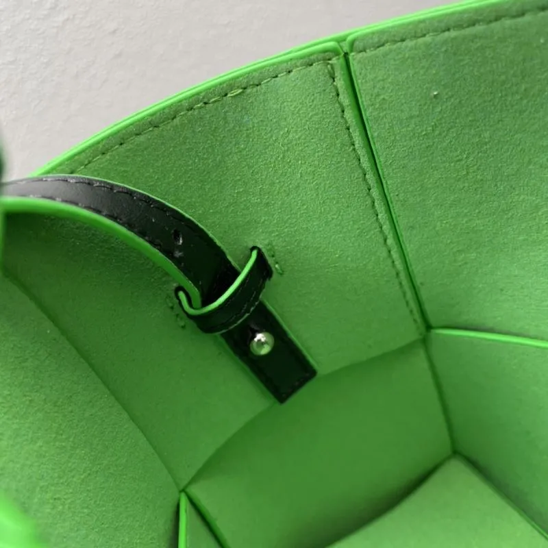 BV Black Green Trim Tote Bag 8858 - Image 9