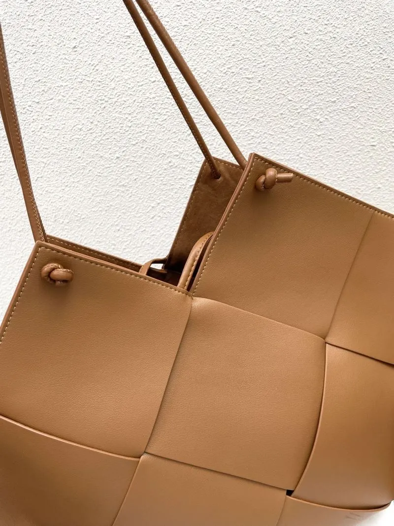 Bottega Veneta Brown Leather Tote Bag s06006 - Image 4
