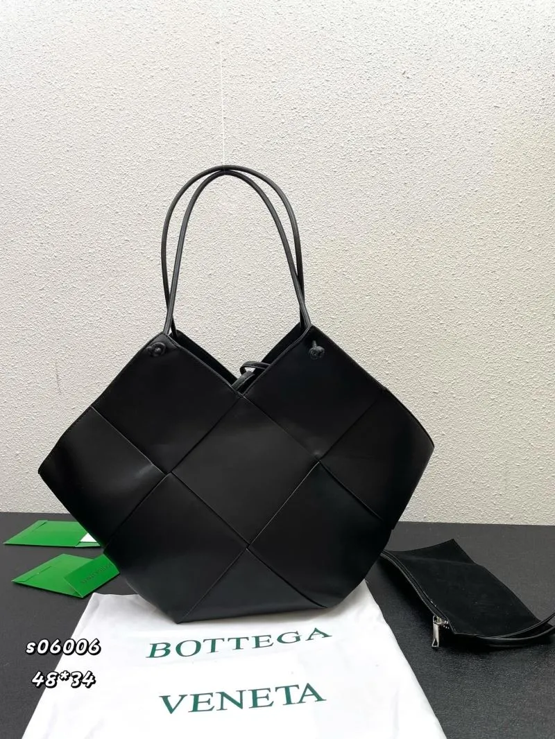 Bottega Veneta Black Leather Tote Bag s06006 - Image 3