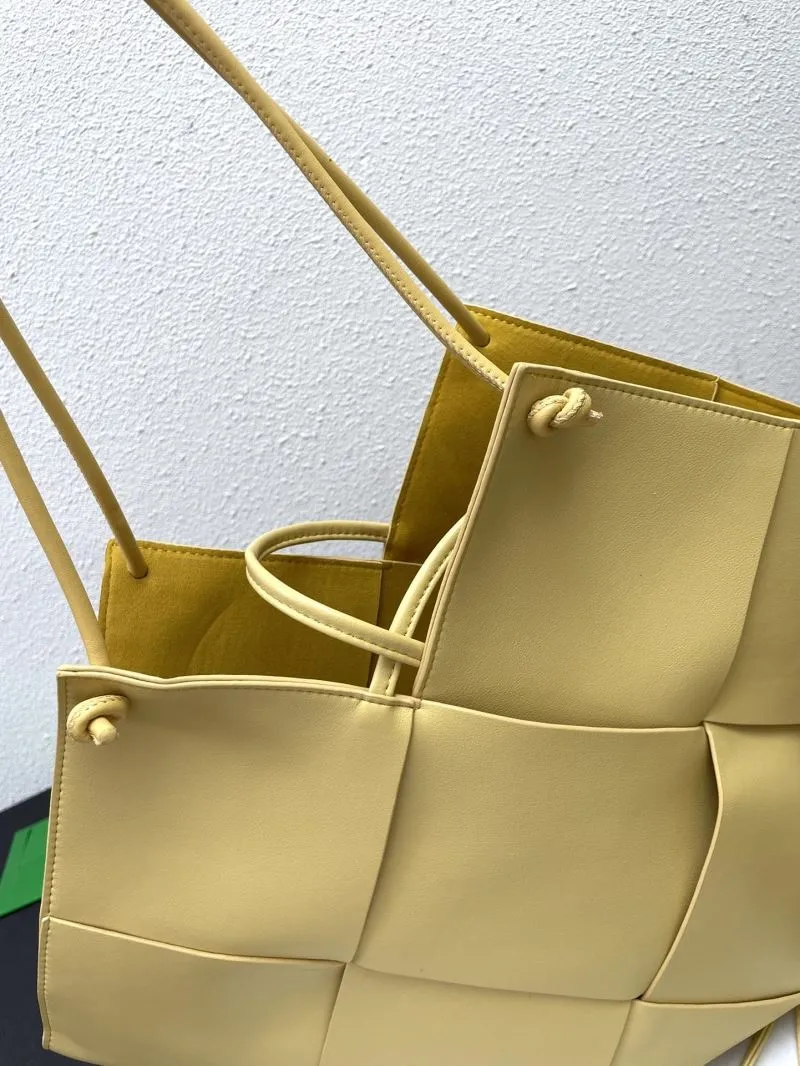 Bottega Veneta Yellow Tote Bag s06006 - Image 5