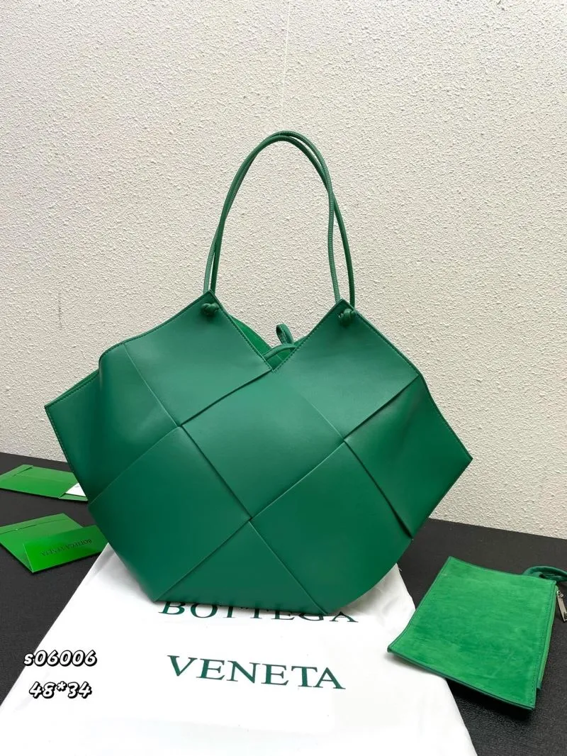 Bottega Veneta Green Tote Bag with Pouch s06006 - Image 3