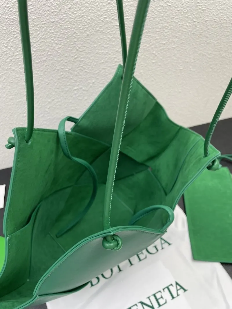 Bottega Veneta Green Tote Bag with Pouch s06006 - Image 7