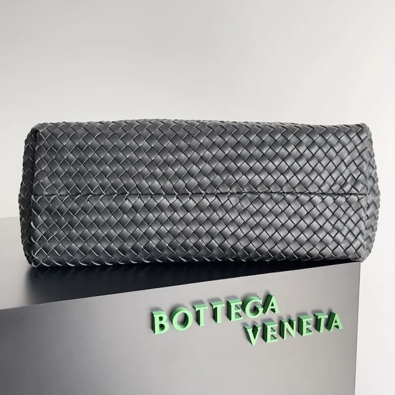 Bottega Veneta Black Woven Leather Tote Bag - Image 4