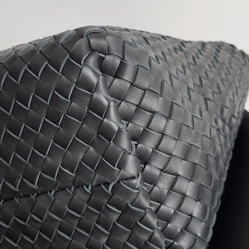 Bottega Veneta Black Woven Leather Tote Bag - Image 5