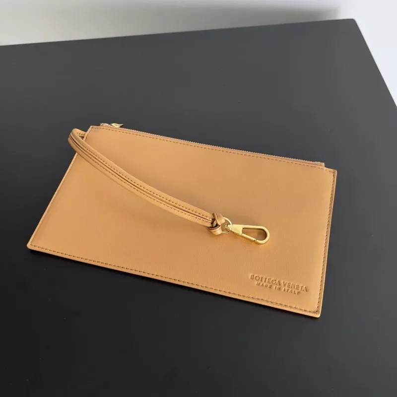 Bottega Veneta Tan Woven Leather Tote Bag - Image 5