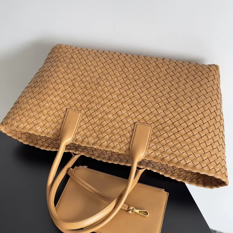 Bottega Veneta Tan Woven Leather Tote Bag - Image 6
