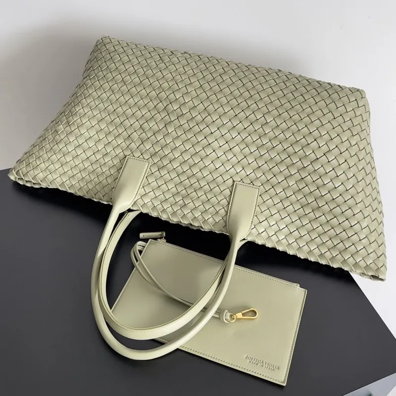 Bottega Veneta Intrecciato Light Green Leather Tote Bag - Image 8