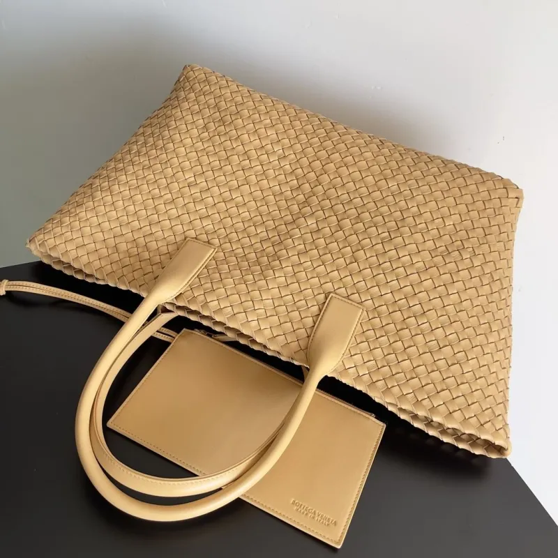Alternative view of BV Shopping Bags-8