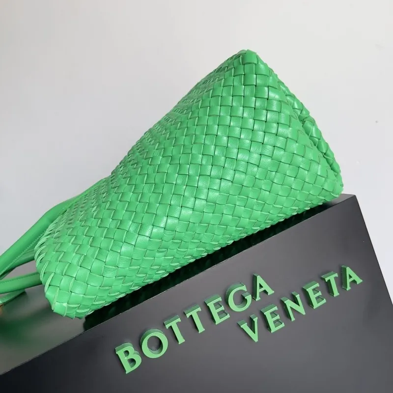Bottega Veneta Green Woven Leather Tote Bag with Pouch - Image 3
