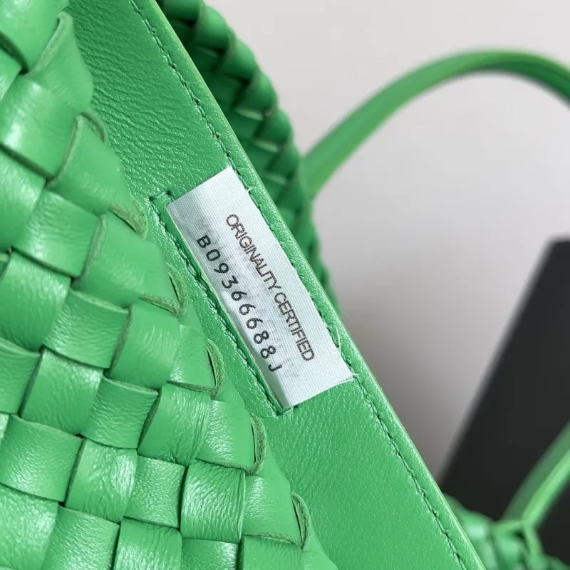 Bottega Veneta Green Woven Leather Tote Bag with Pouch - Image 6