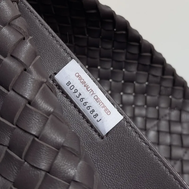 Bottega Veneta Dark Gray Woven Leather Tote Bag - Image 5