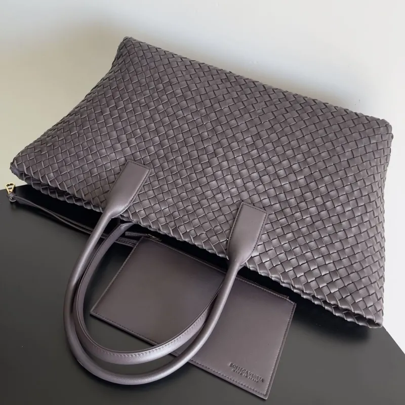 Bottega Veneta Dark Gray Woven Leather Tote Bag - Image 7