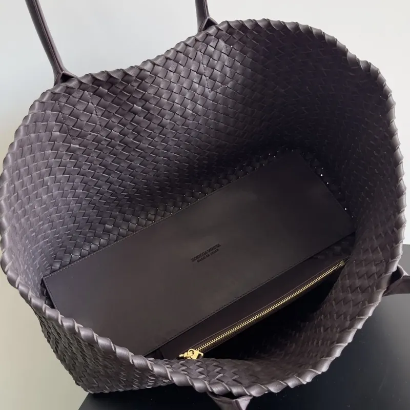 Bottega Veneta Dark Gray Woven Leather Tote Bag - Image 9