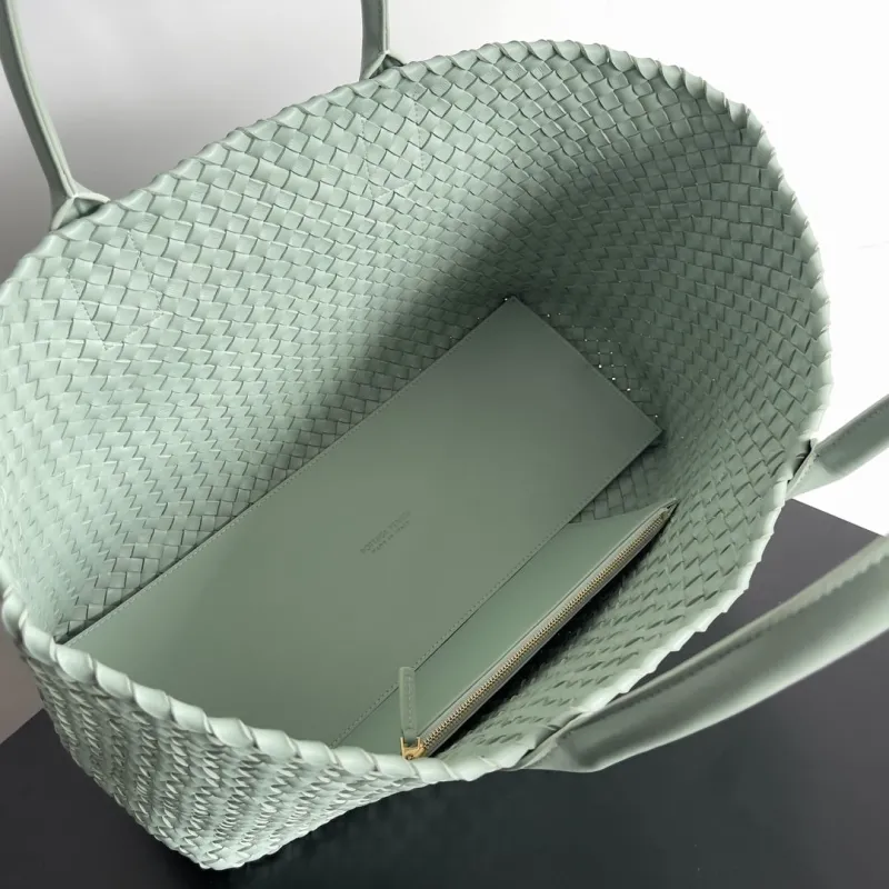 Bottega Veneta Mint Green Woven Leather Tote Bag - Image 9