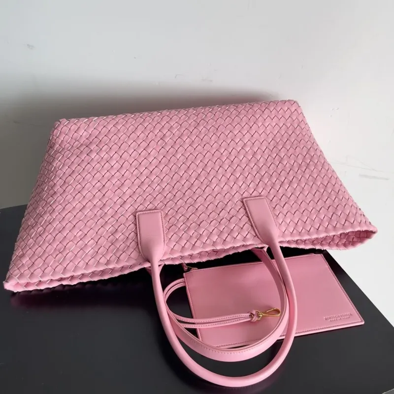 Bottega Veneta Pink Woven Leather Tote Bag - Image 5