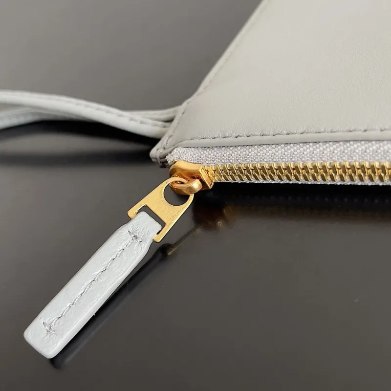 Bottega Veneta Light Gray Woven Leather Tote Bag - Image 7
