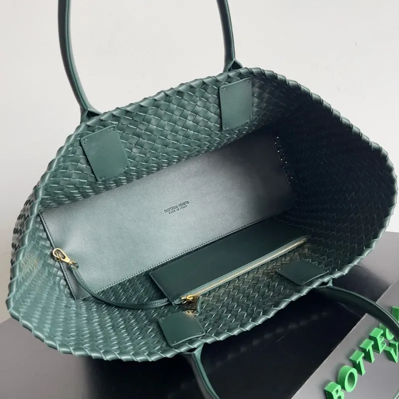 Bottega Veneta Dark Green Woven Leather Tote Bag - Image 9