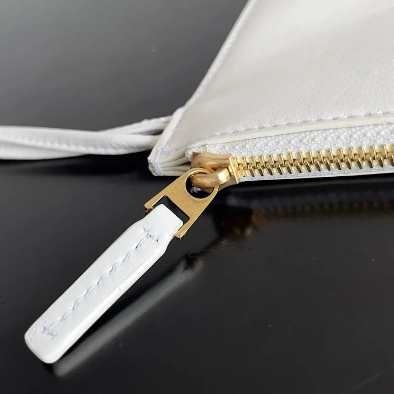 Bottega Veneta White Woven Leather Tote Bag 25 - Image 7