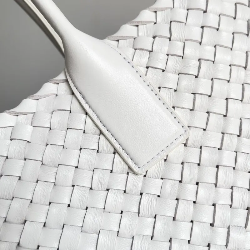 Bottega Veneta White Woven Leather Tote Bag 25 - Image 8