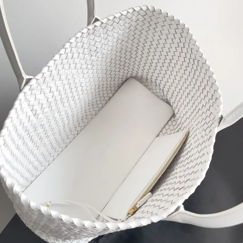 Bottega Veneta White Woven Leather Tote Bag 25 - Image 9