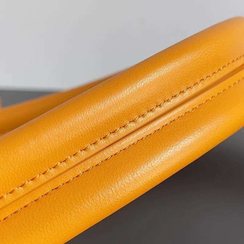 Bottega Veneta Yellow Woven Tote Bag with Pouch - Image 3