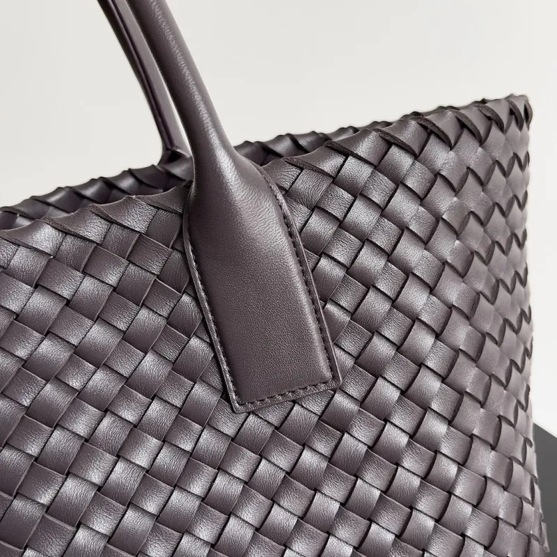 Bottega Veneta Dark Gray Woven Leather Tote Bag - Image 7