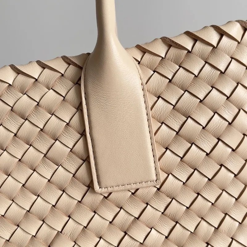 Alternative view of BV Shopping Bags-32