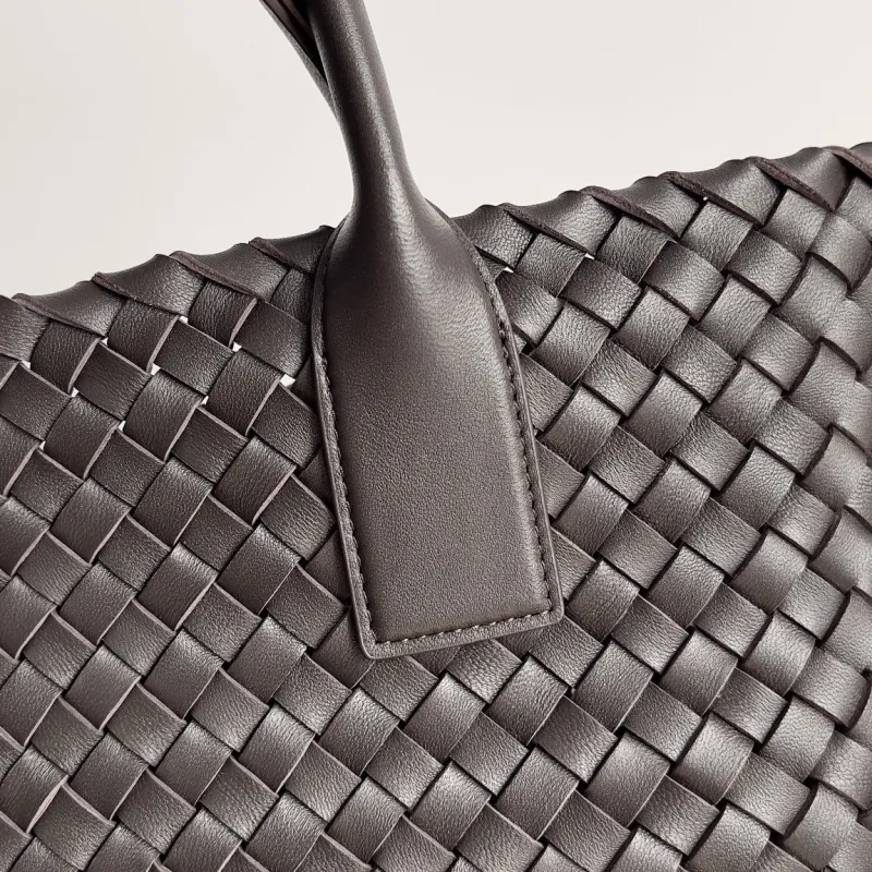 Alternative view of BV Shopping Bags-33