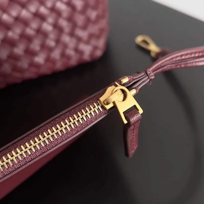 Bottega Veneta Burgundy Intreccio Tote Bag 42 - Image 8