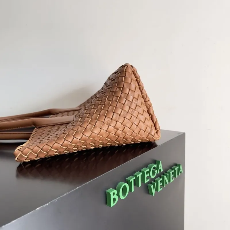 Alternative view of BV Shopping Bags-43