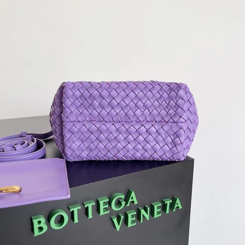 Bottega Veneta Purple Woven Crossbody Tote Bag - Image 3